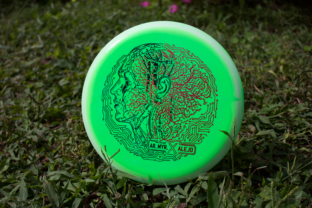 2026 - Q3 - 'Nerves' Disc Golf Disc (Innova Halo Star Wombat3) [Green]